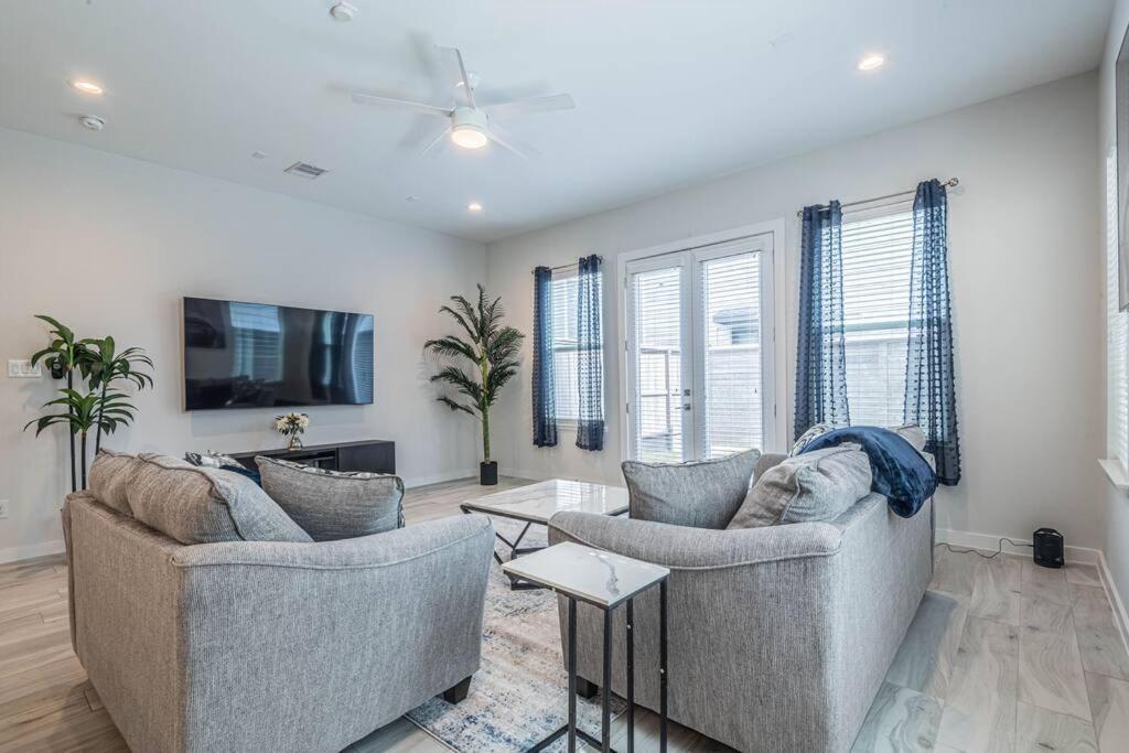 Charming 3-Bedroom Luxury Home Near Downtown, Nrg, Galleria & Medical Center Houston Exterior photo